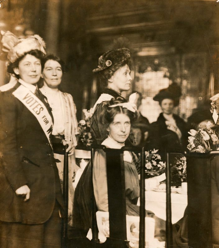 Líderes sufragistas na recepção da Women's Social & Political Union (WSPU), c.1908-1912. 