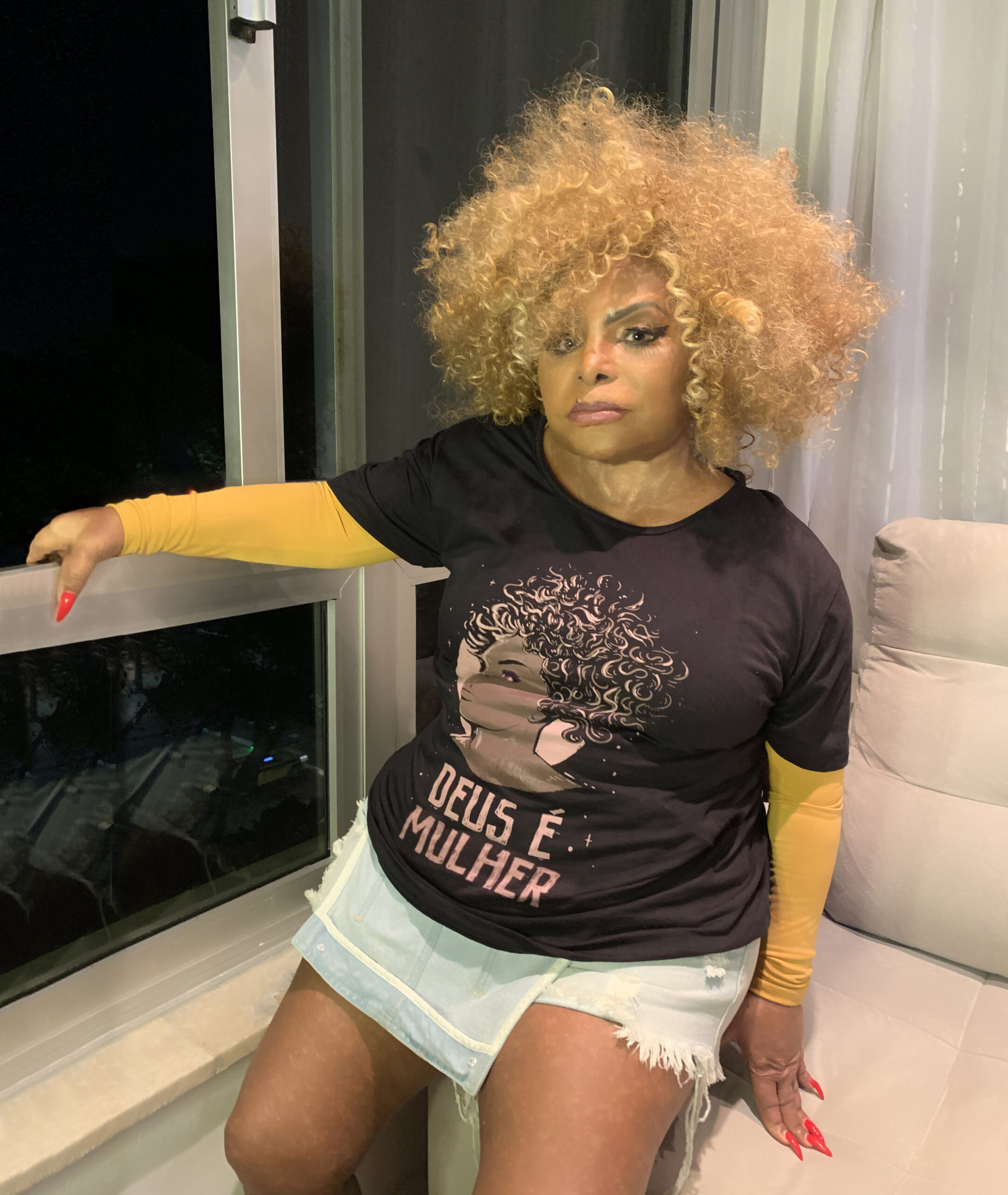 Elza Soares camiseta Chico Rei