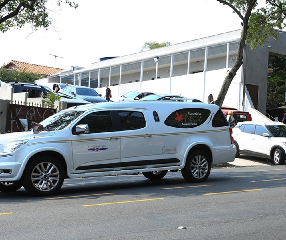 Carro funerário com Vanusa Vanucci. Carro funerário com Vanusa Vanucci.