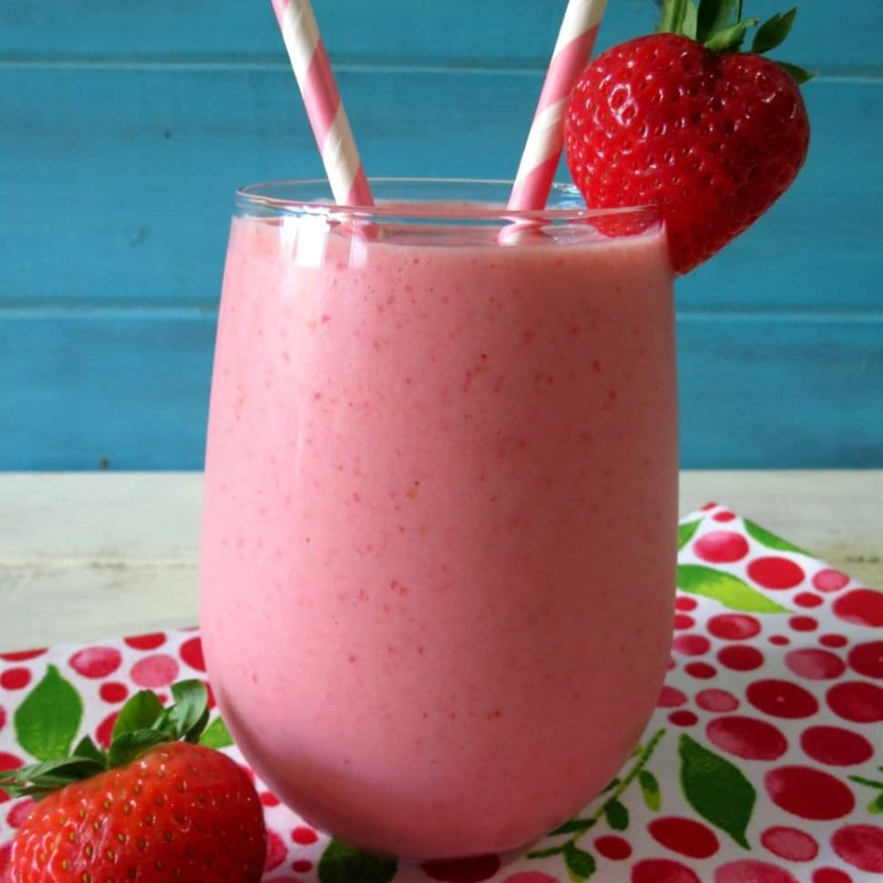 Caipirinha de morango. Caipirinha de morango.
