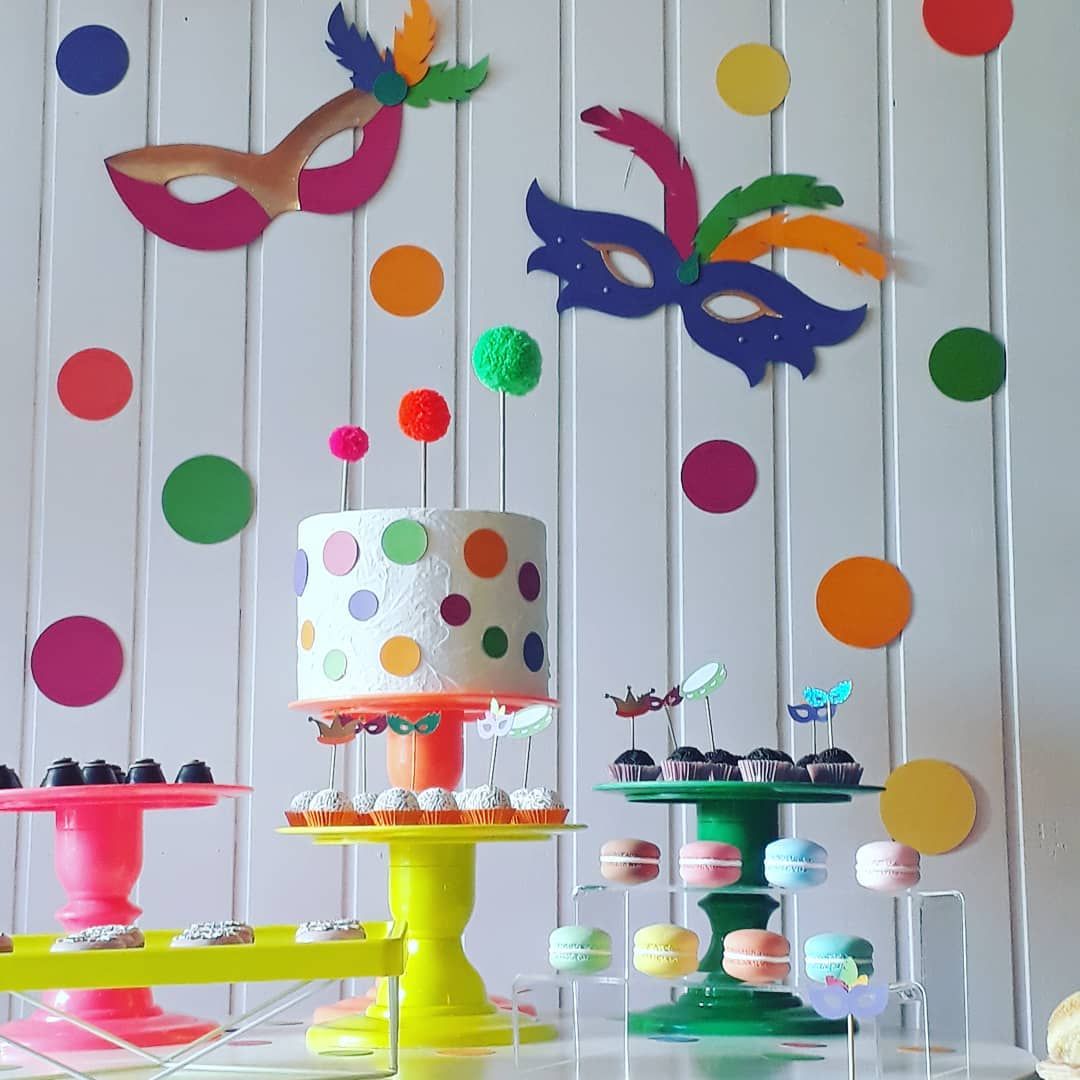 Decoração de Carnaval em casa, 2021. Decoração de Carnaval em casa, 2021.