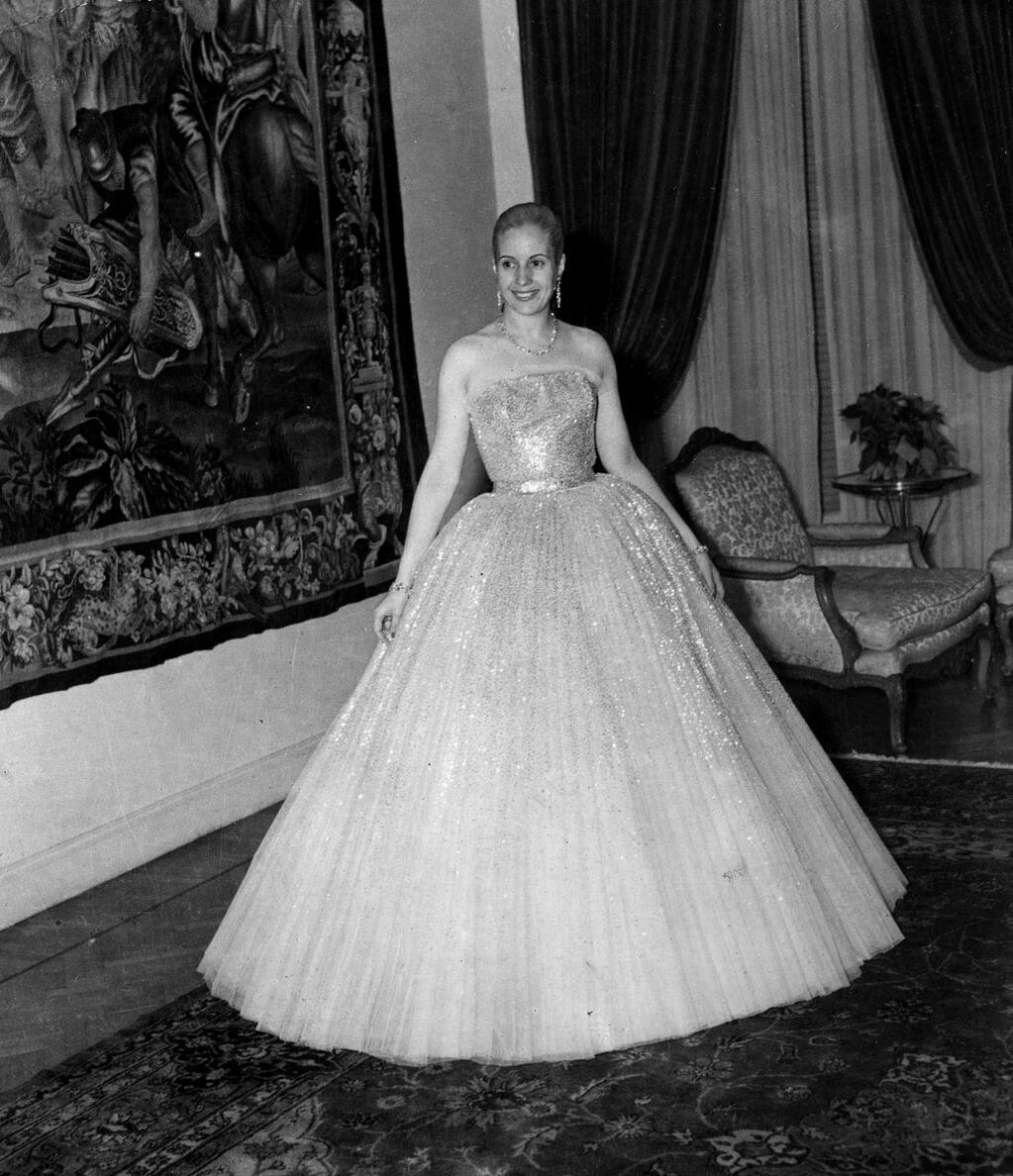 Eva Perón vestida com um Dior, em 1949. 