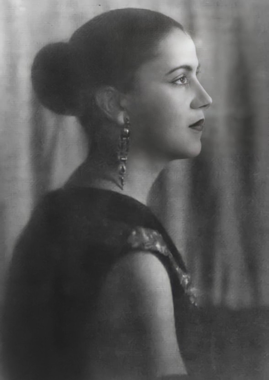 Retrato de Tarsila do Amaral por 1925.