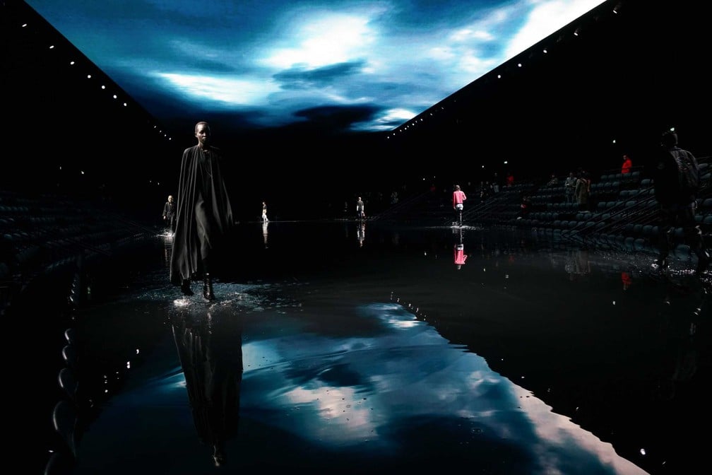 Jogo 'Afterworld: The age of tomorrow' lançado pela Balenciaga para apresentar coleção.