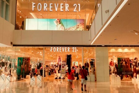 Rede de fast fashion Forever 21 vai fechar 11 lojas no Brasil