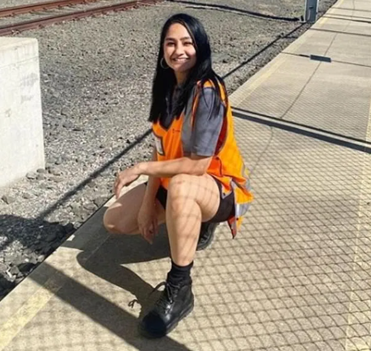 modelo maquinista Arshdeep Kaur