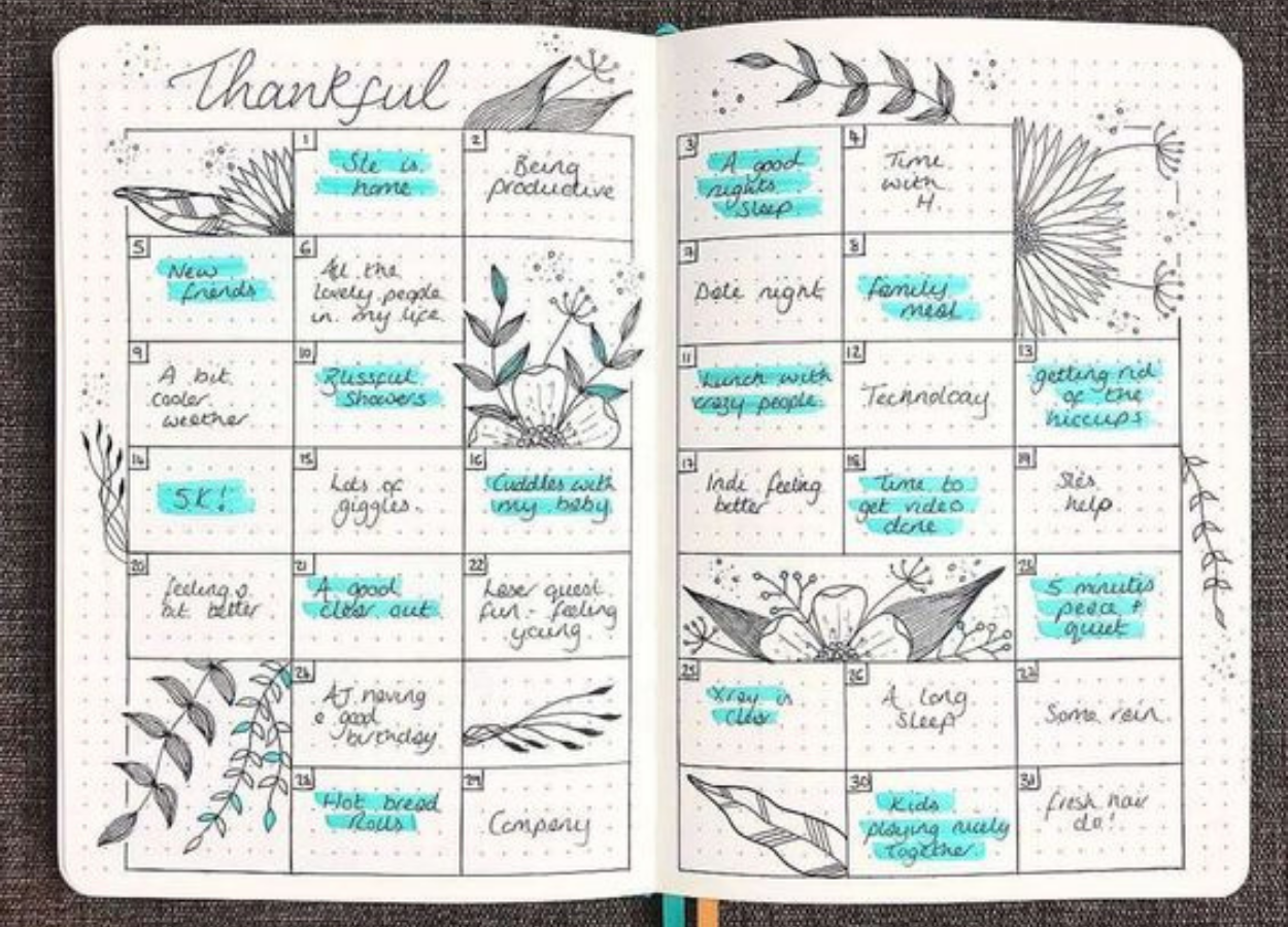 Bullet journal com calendário de gratidões