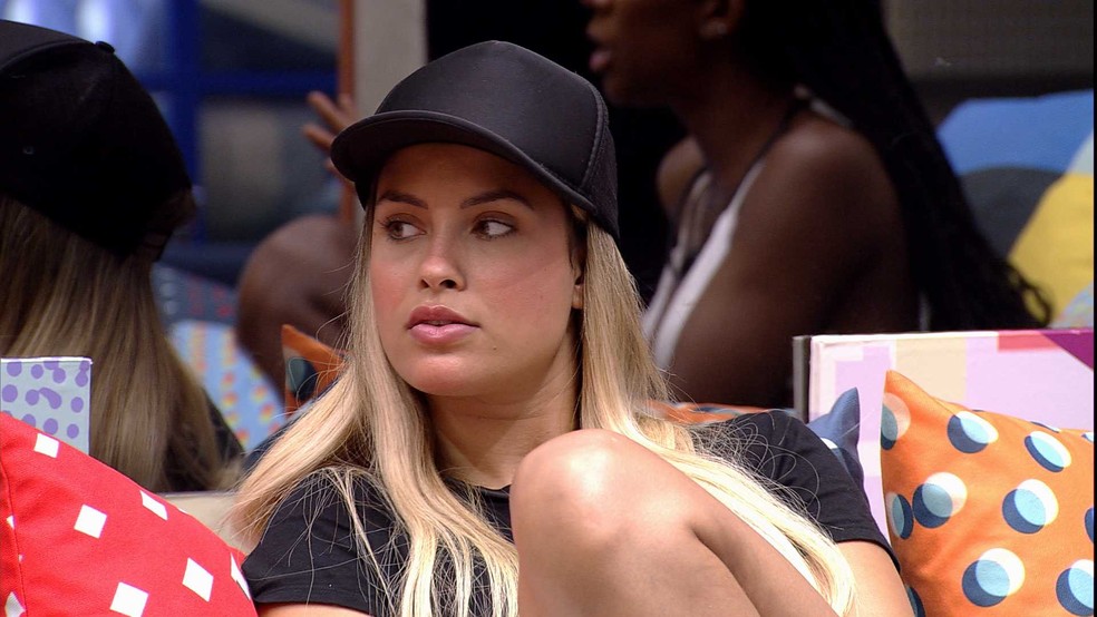 Sarah sugere que Karol Conká vai mudar de comportamento no BBB21 - Globo
