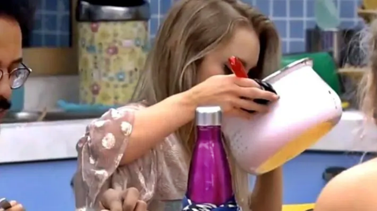 Carla Diaz BBB 21 relata não estar sentindo gosto de comida