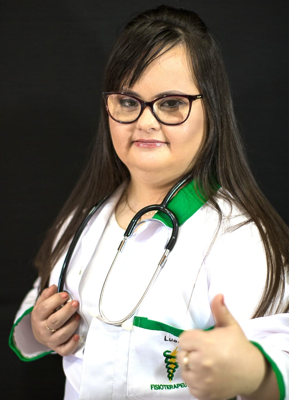 Fisioterapeuta Luana Rolin. Fisioterapeuta Luana Rolin.