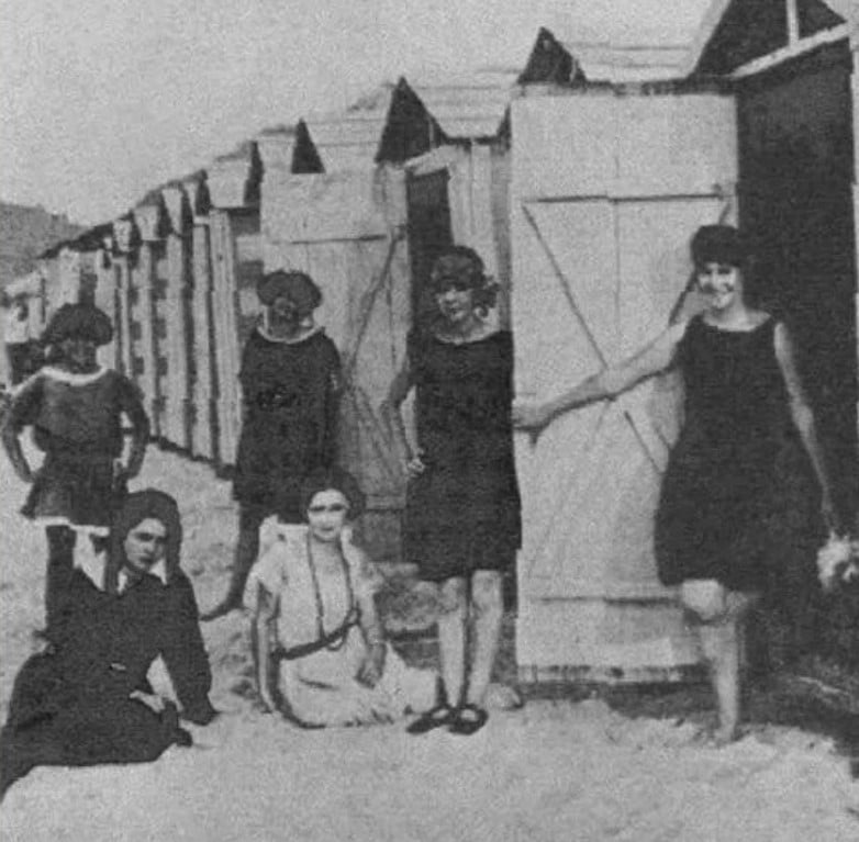 Cabines de Banho em Copacabana, 1916.