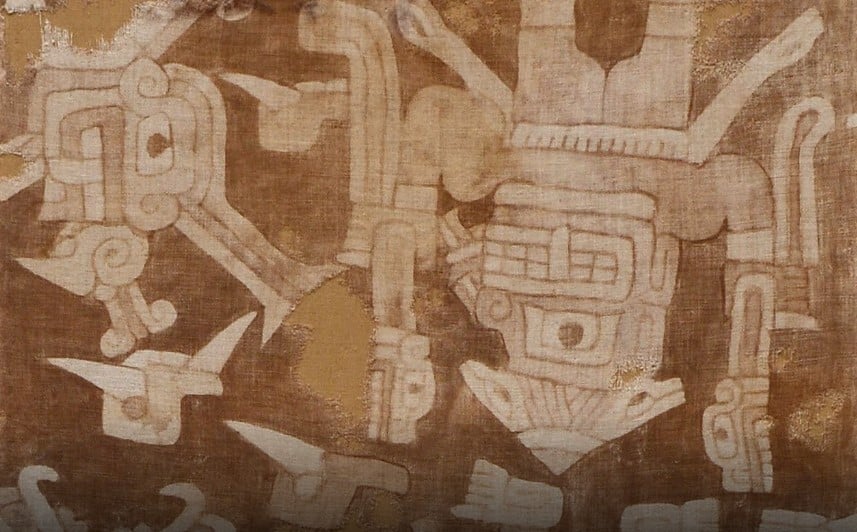 Manto Karwa de artesãos Chavin encontrado no Peru entre 1000 a.C e 200 a.C. 