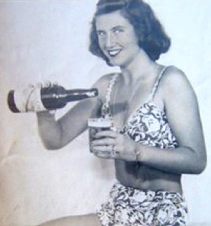 Miriam Etz Kaufmann vestida com um biquíni em 1948. 