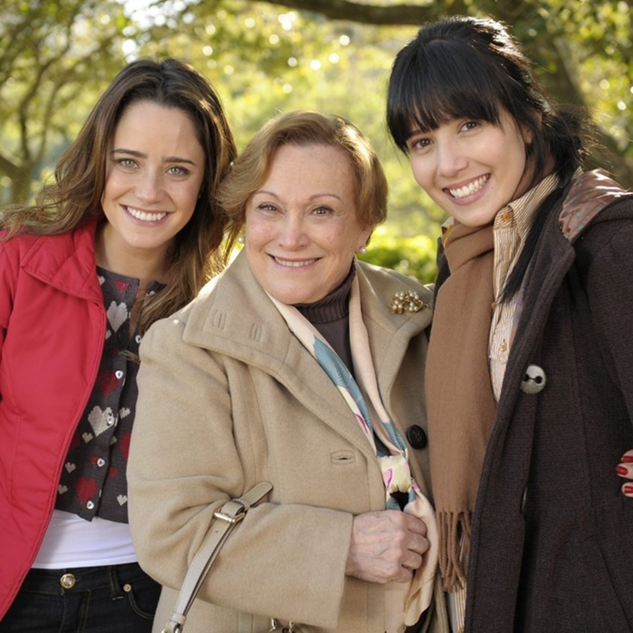 Iná (Nicette Bruno), Manuela (Marjorie Estiano) e Ana (Fernanda Vasconcellos) - Personagens de "A Vida da Gente".