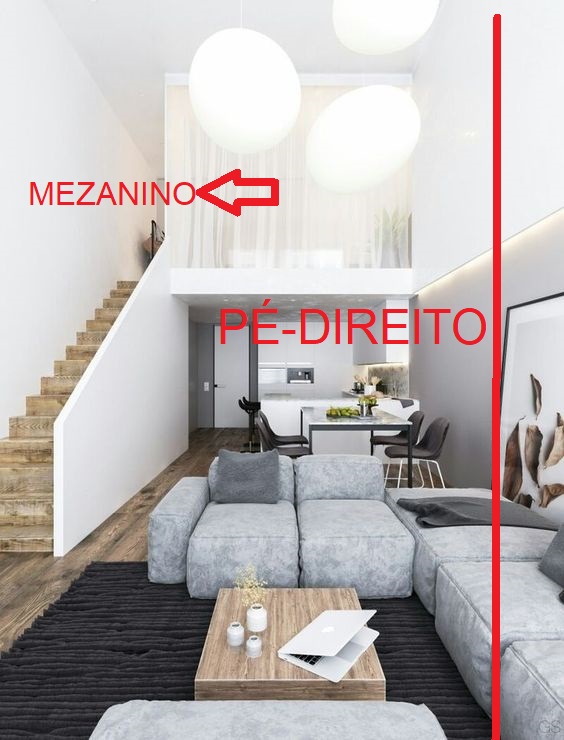 Mezanino e pé direito.