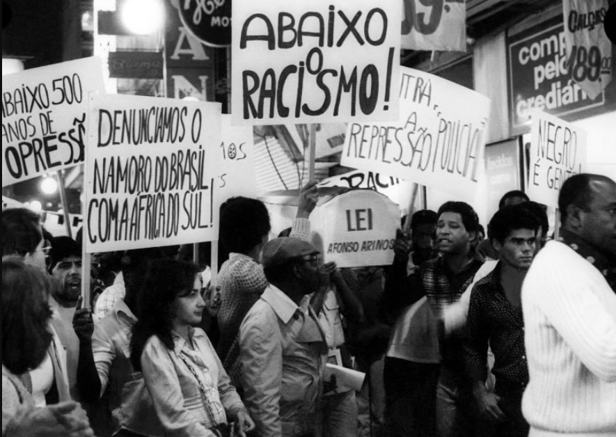 Primeiros atos do MNU comparavam o Brasil ao apartheid sul-africano.