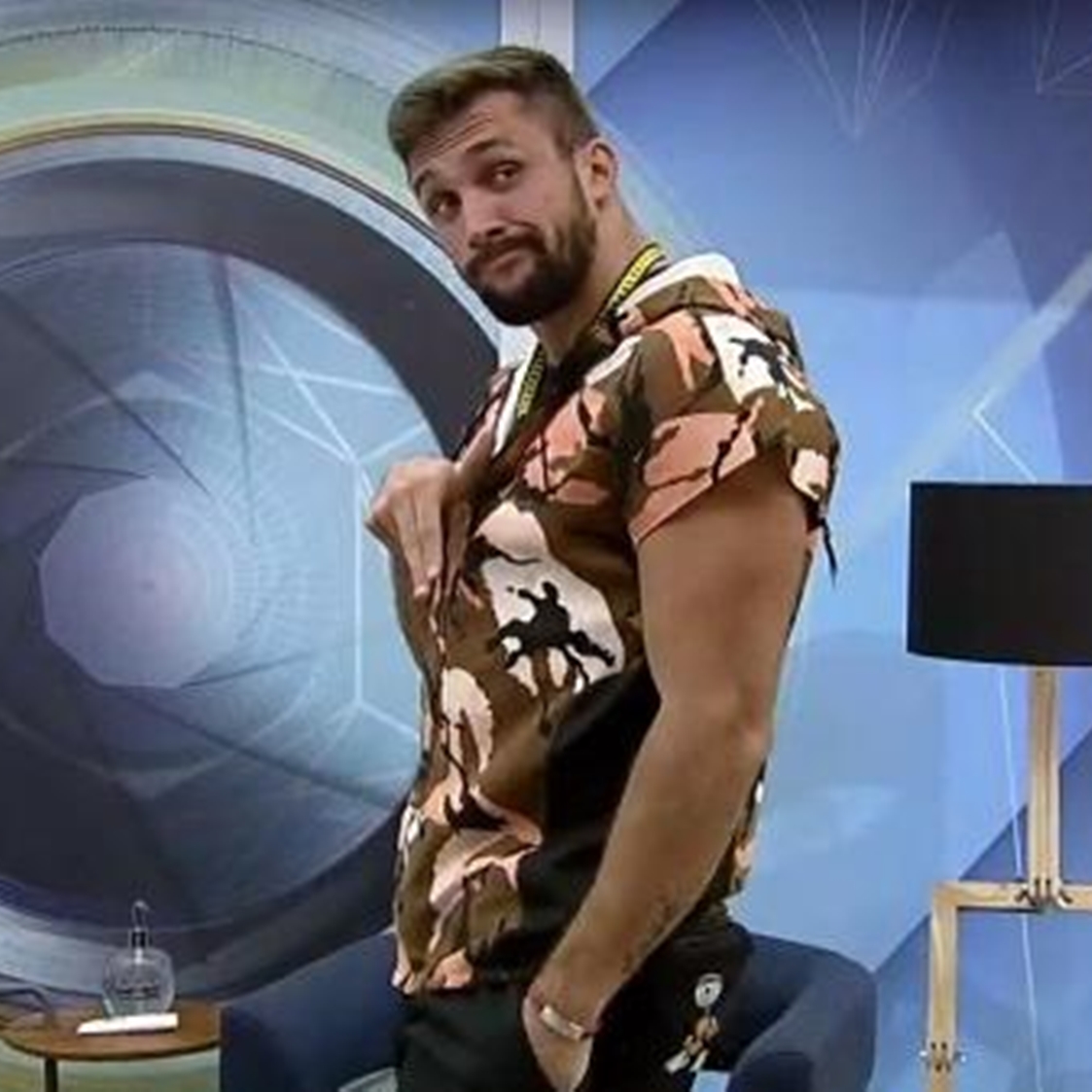 Look da Festa do Líder Arthur.