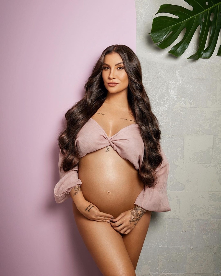 Dia das mães: Bianca Andrade, mais conhecida por Boca Rosa, grávida.