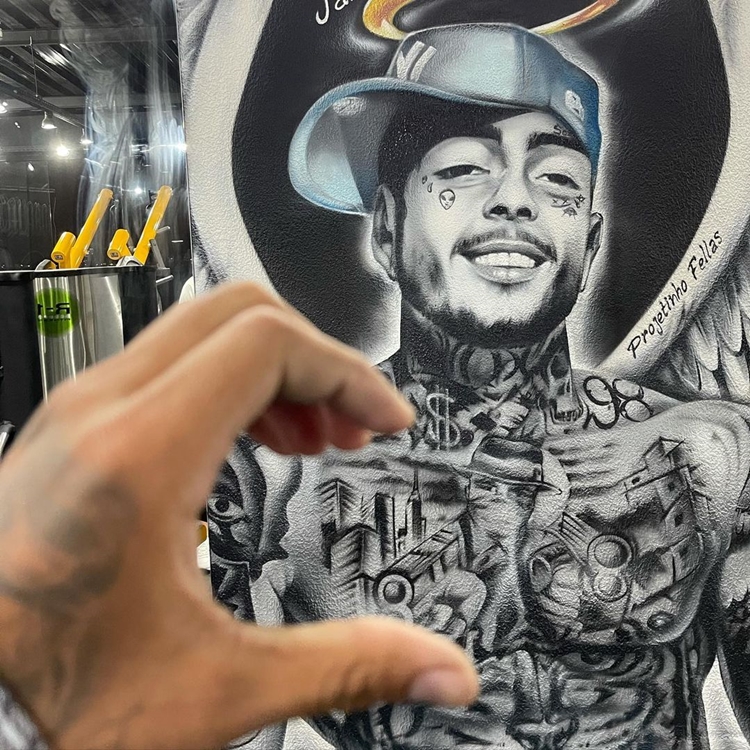 Arte da tatuagem de MC Brinquedo. Arte da tatuagem de MC Brinquedo