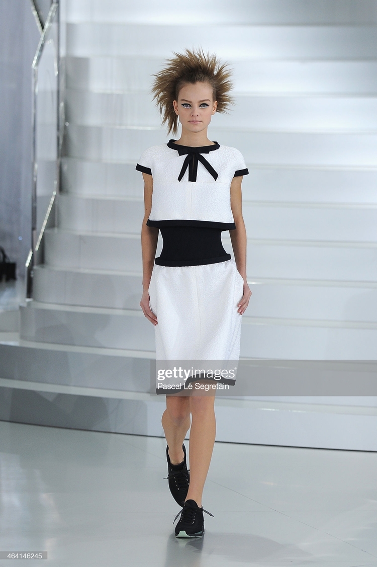 Mistério nas passarelas: Chanel: Runway - Paris Fashion Week - Haute Couture S/S 2014.