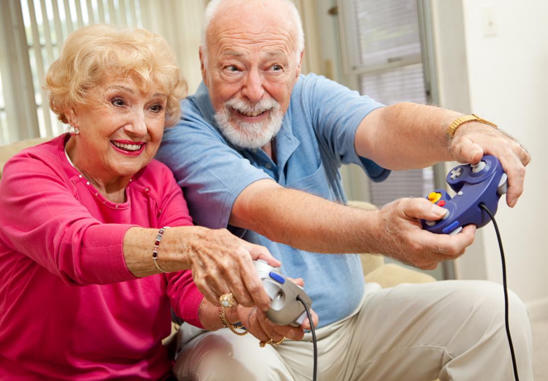 idosos idosos com 100 anos