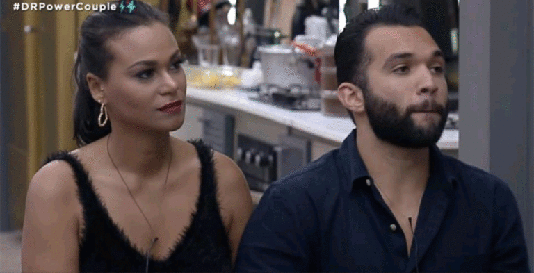 Carol e Jonjon são o quarto casal eliminado do Power Couple