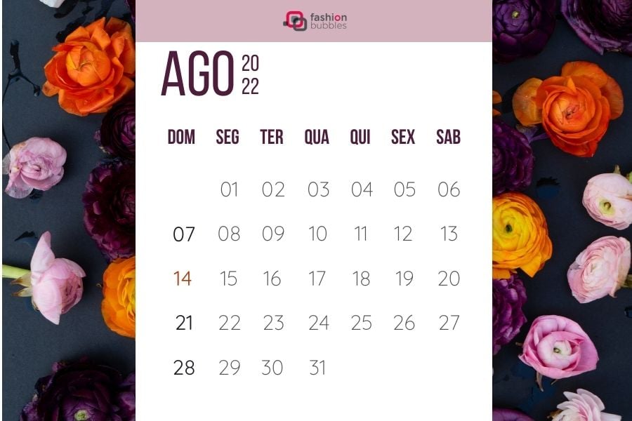 calendário de agosto de 2022 decorado com foto de flores roxas, rosas e laranjas