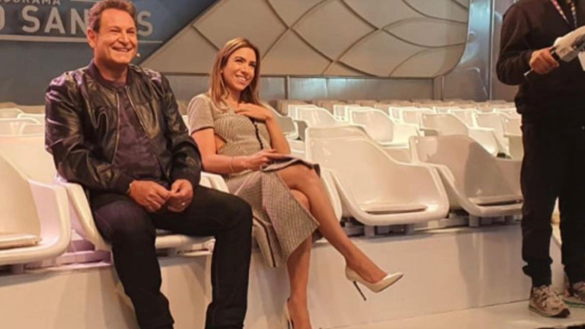 Luís Ricardo e Patrícia Abravanel acompanham o retorno de Silvio Santos aos palcos do SBT; Fonte: Instagram
