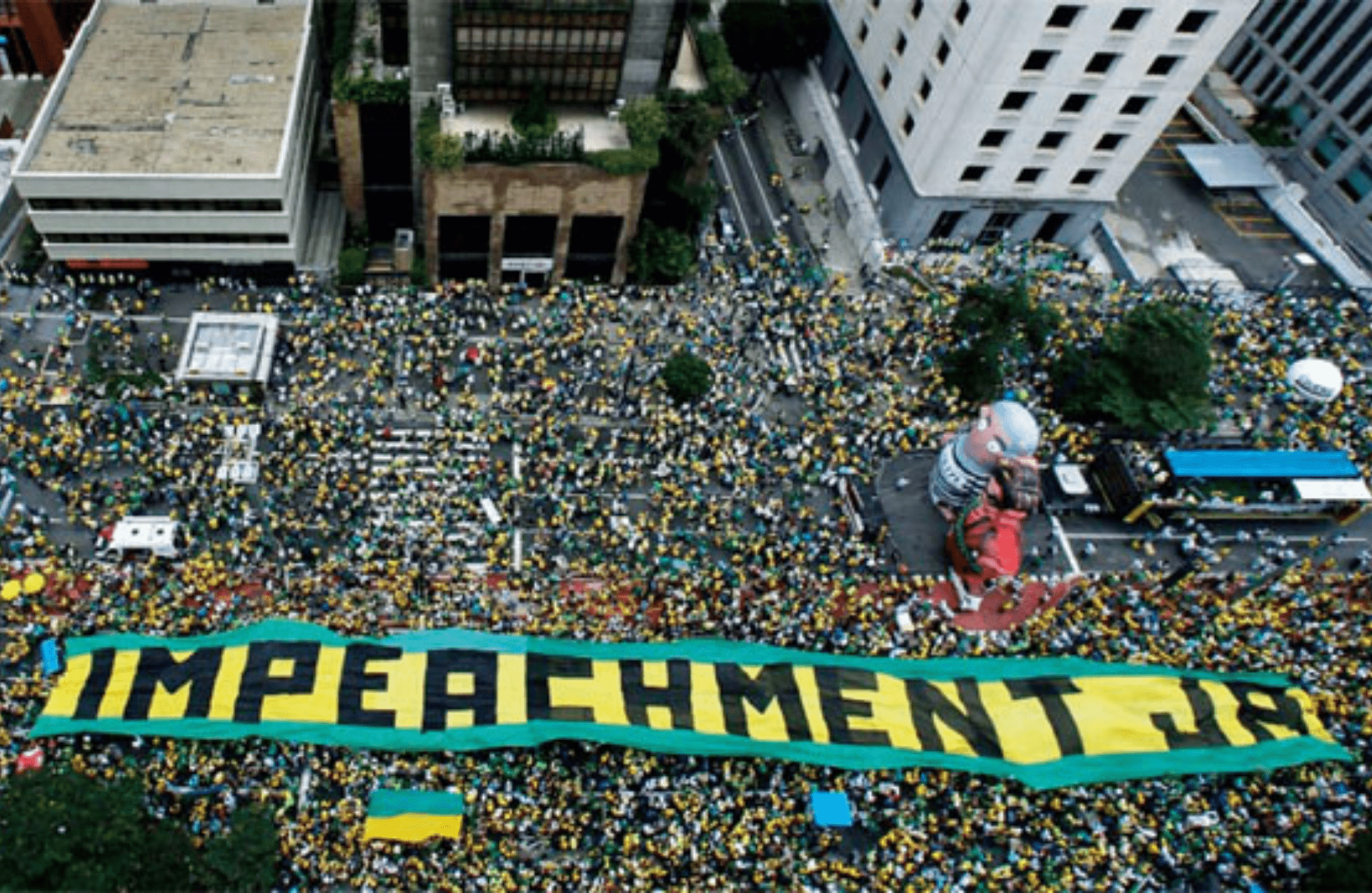 Manifestação popular durante o processo de impeachment da ex-presidente Dilma Rousseff