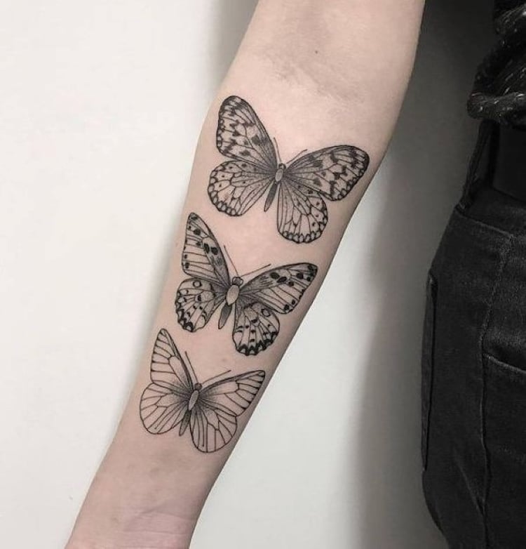 Tatuagem feminina no braço: Borboleta