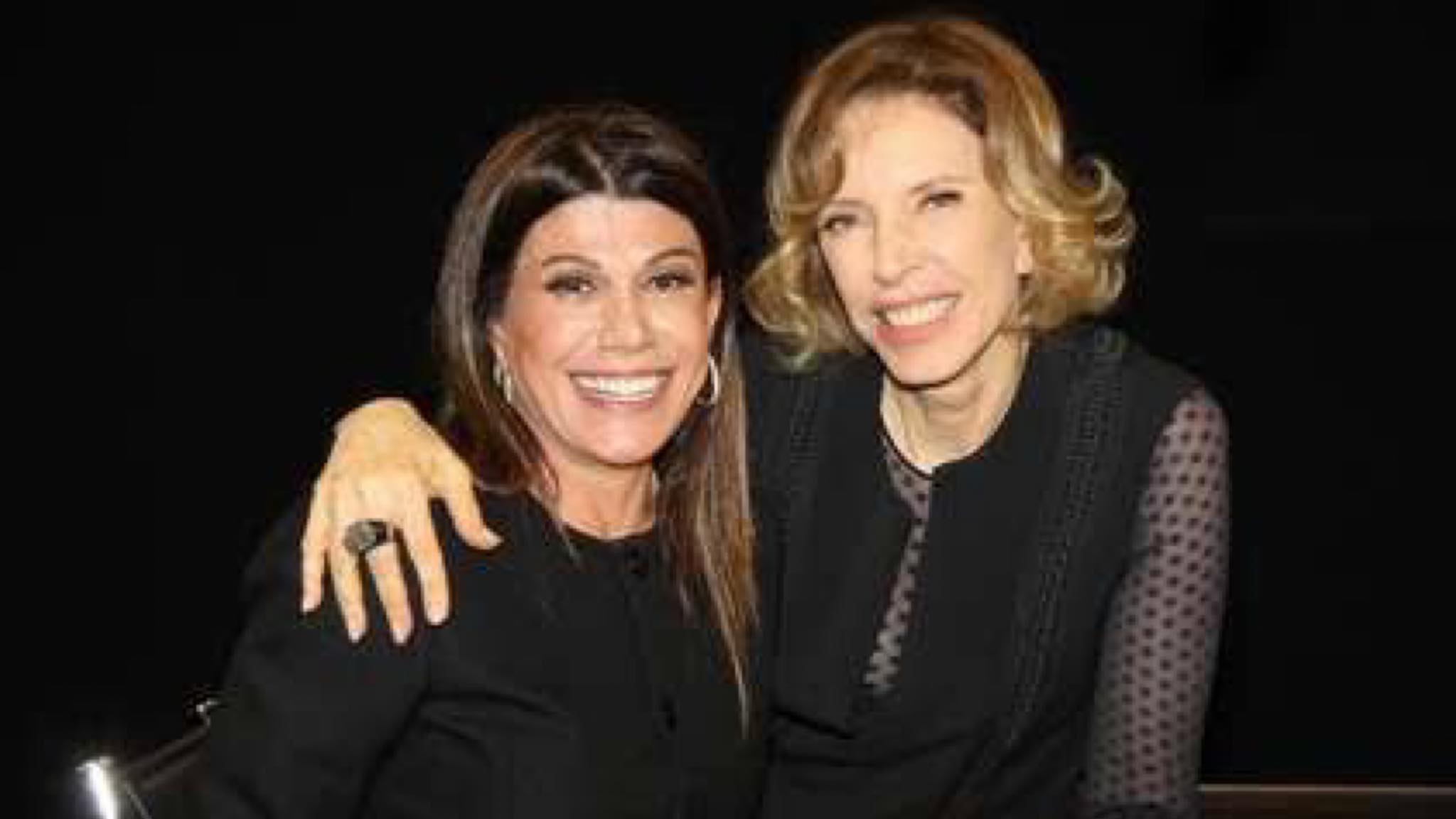 Alicinha Cavalcanti com Marília Gabriela no extinto De Frente com Gabi em 2014. Fonte: Reprodução Alicinha Cavalcanti com Marília Gabriela no extinto De Frente com Gabi em 2014. Fonte: Reprodução