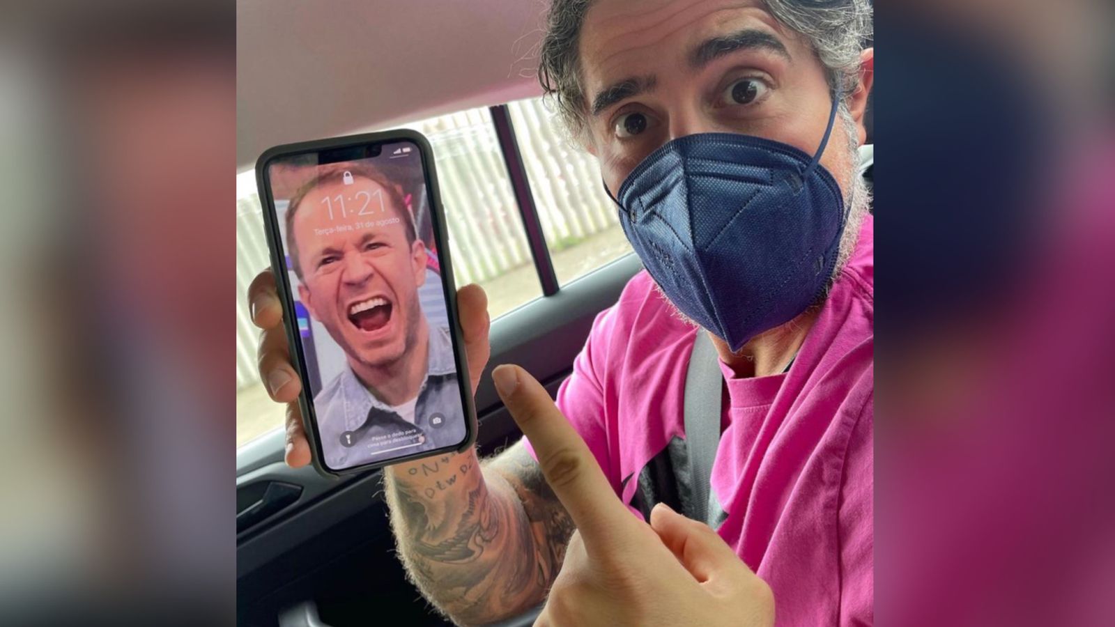 Marcos Mion faz homenagem à Tiago Leifert colocando a foto do amigo como protetor de tela. Fonte: Instagram