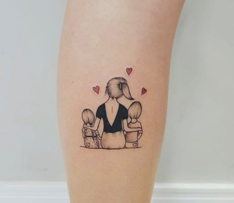 Tatuagem para mãe com dois filhos