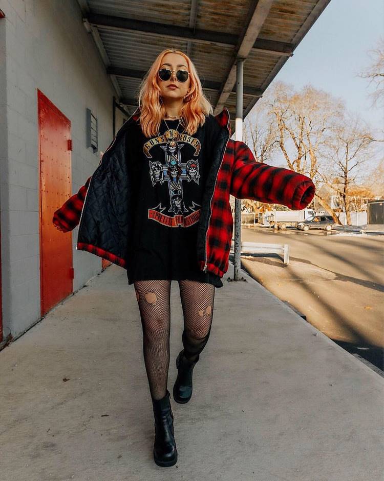 menina com estética grunge