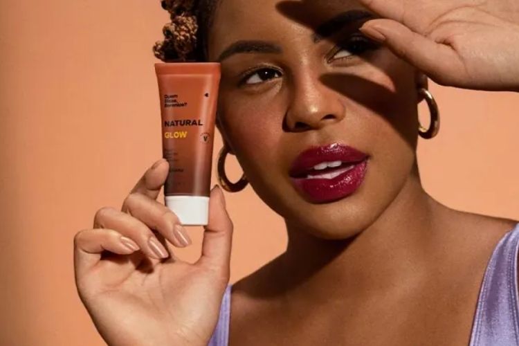 Base líquida Natural Glow quem disse, Berenice - lançamentos de beleza de novembro