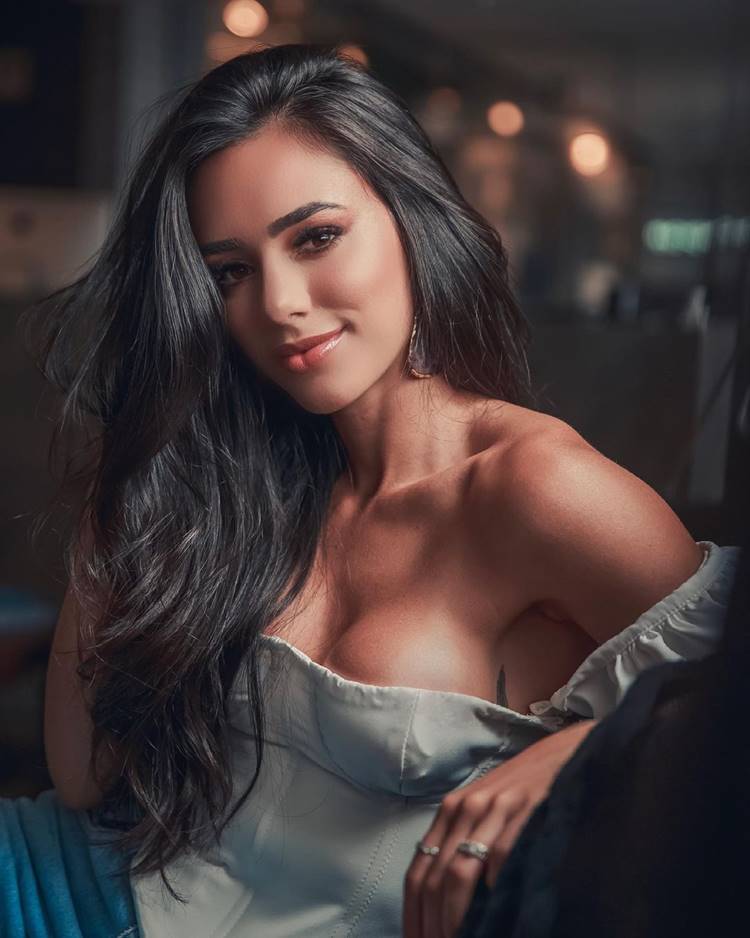 Bruna Biancardi em foto com foco no rosto. Foto de Bruna Biancardi.