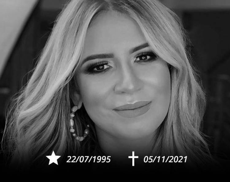 Marília Mendonça morre após queda de aeronave. Foto de Marília Mendonça - Partiu em novembro de 2021.