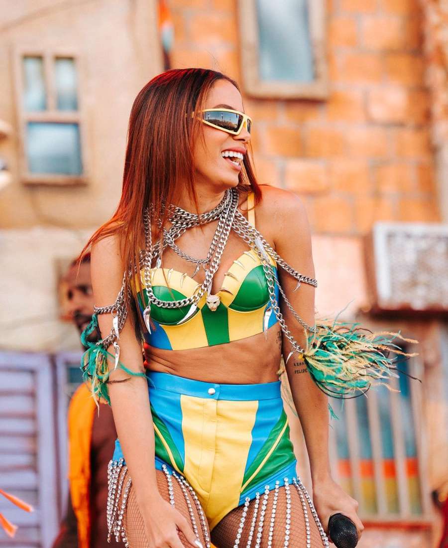 Anitta usando tendência Brazilcore