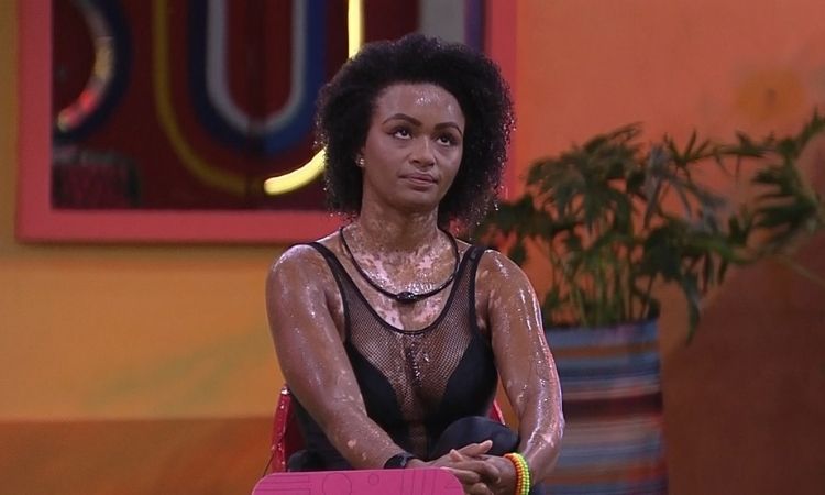 Natália durante o Jogo da Discórdia, após receber água suja Natália no Jogo da Discórdia