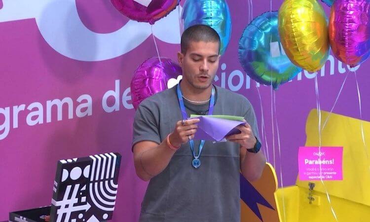 Quem são os monstros do BBB 2022? Arthur escolheu Laís e Larissa monstros BBB 22