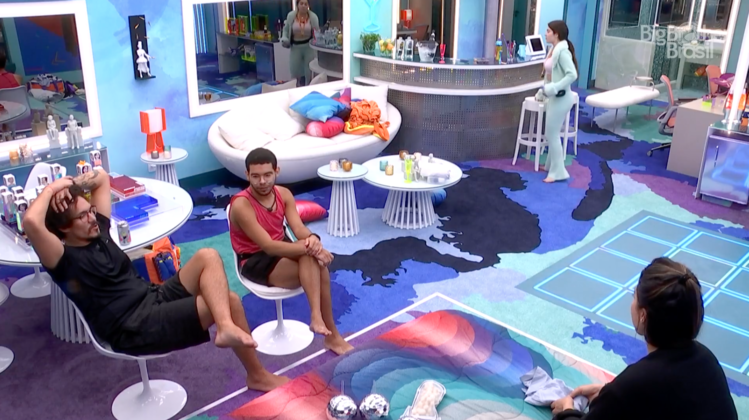 Eliezer e Vinicius no quarto do líder com Jade no BBB 22 