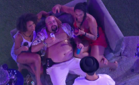 Tiago Abravanel curtindo a festa do BBB 22