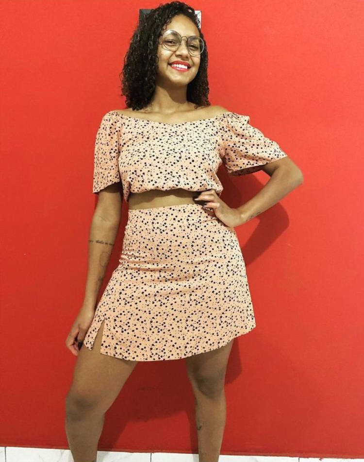 Jessi antes de entrar no BBB 22 Cabelo cacheado da sister
