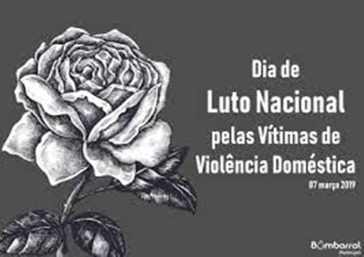 Foto sobre o Dia de Luto Nacional pelas Vítimas de Violência Doméstica.