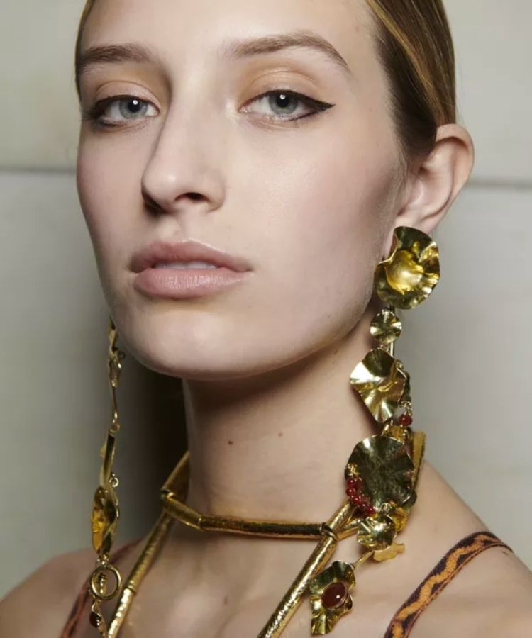 Maquiagem do desfile da Romy Soleimani na NYFW