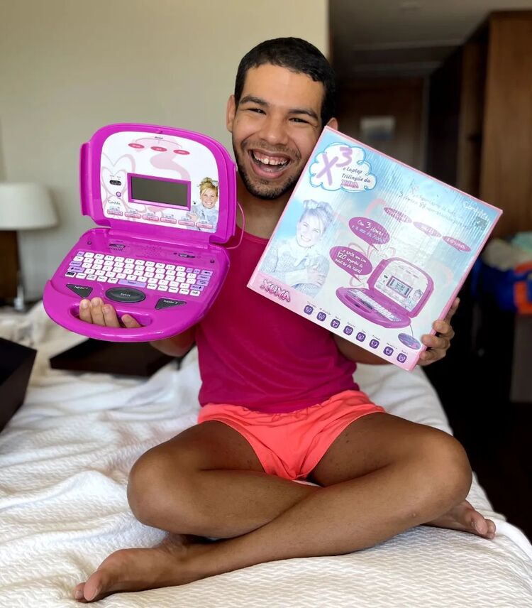 Vinicius ganhou presente de Xuxa Meneghel após sair do BBB 22