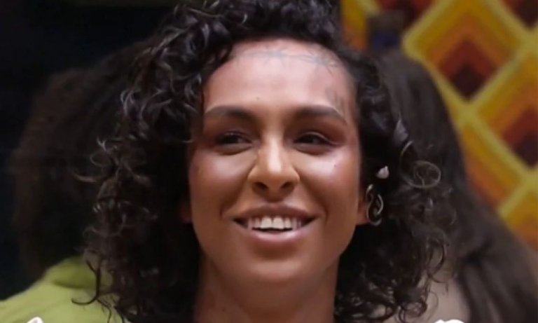 Lina está no Paredão Falso do BBB 22