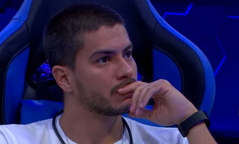 Quando Arthur volta?