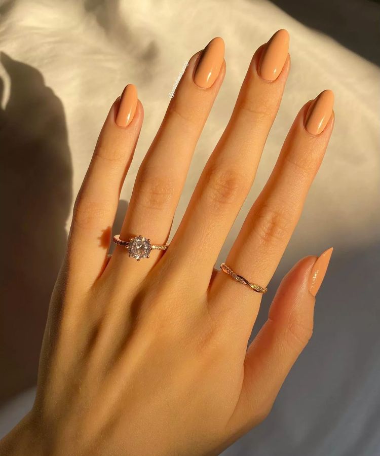 Unhas pêssego