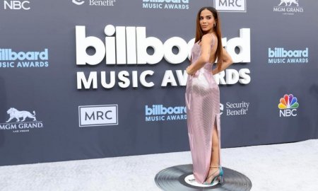 Anitta usa vestido de mais de R$ 200 mil no Billboard Music Awards